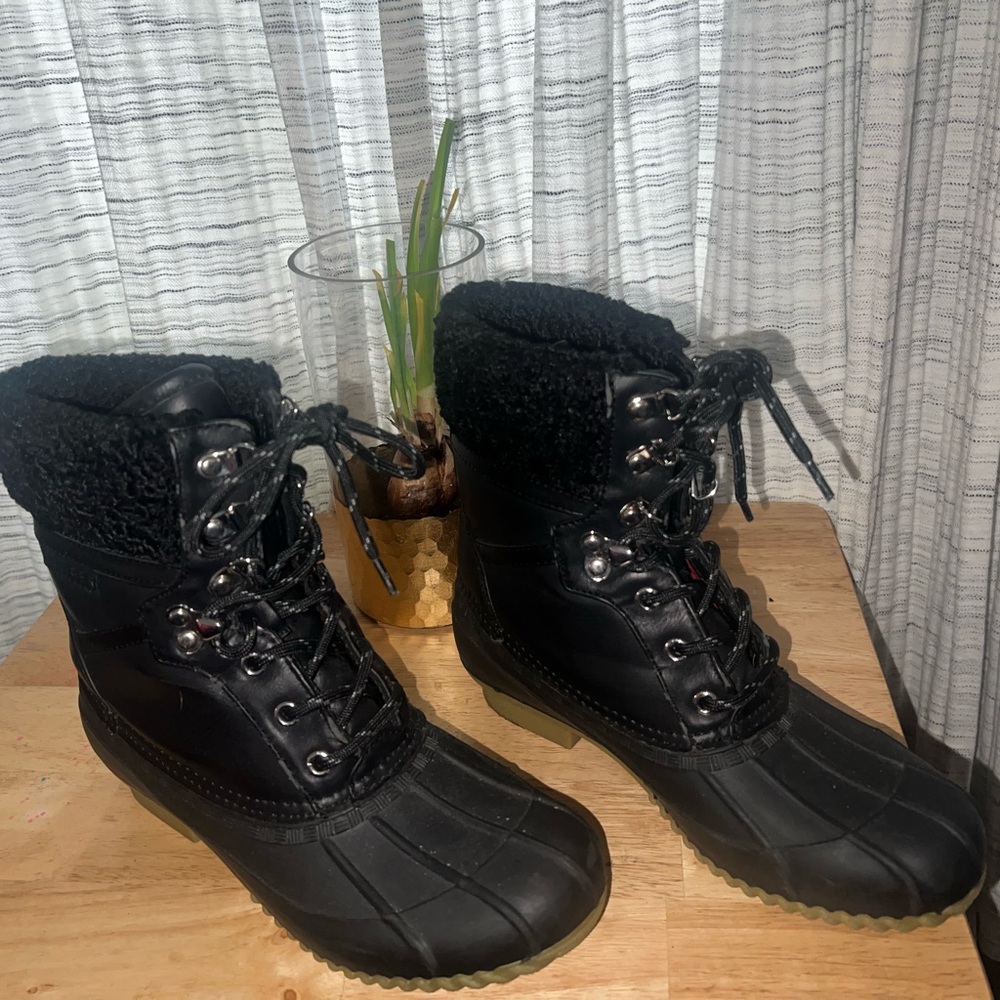 Tommy Hilfiger Black Fur-Lined Boots